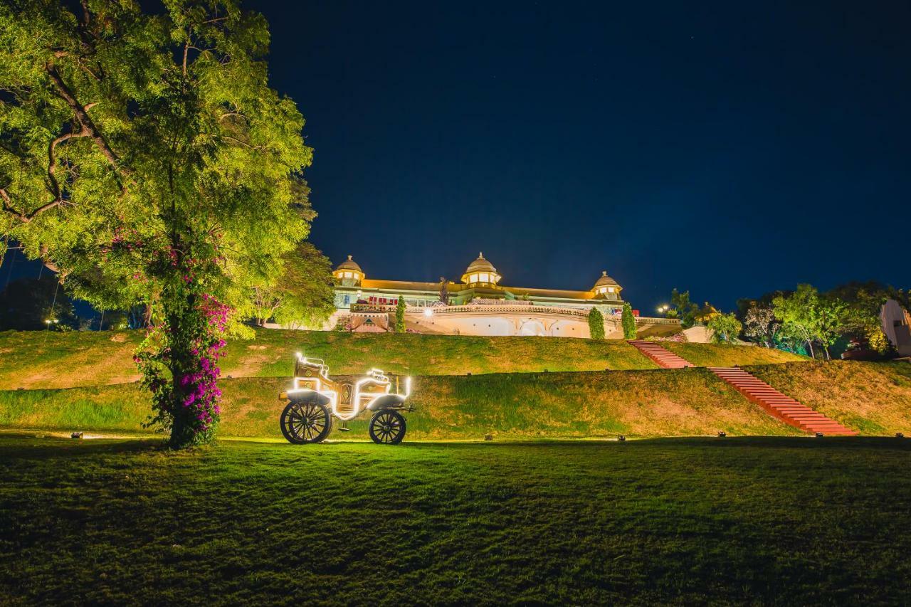 The Lalit Laxmi Vilas Palace Udajpur Exteriér fotografie